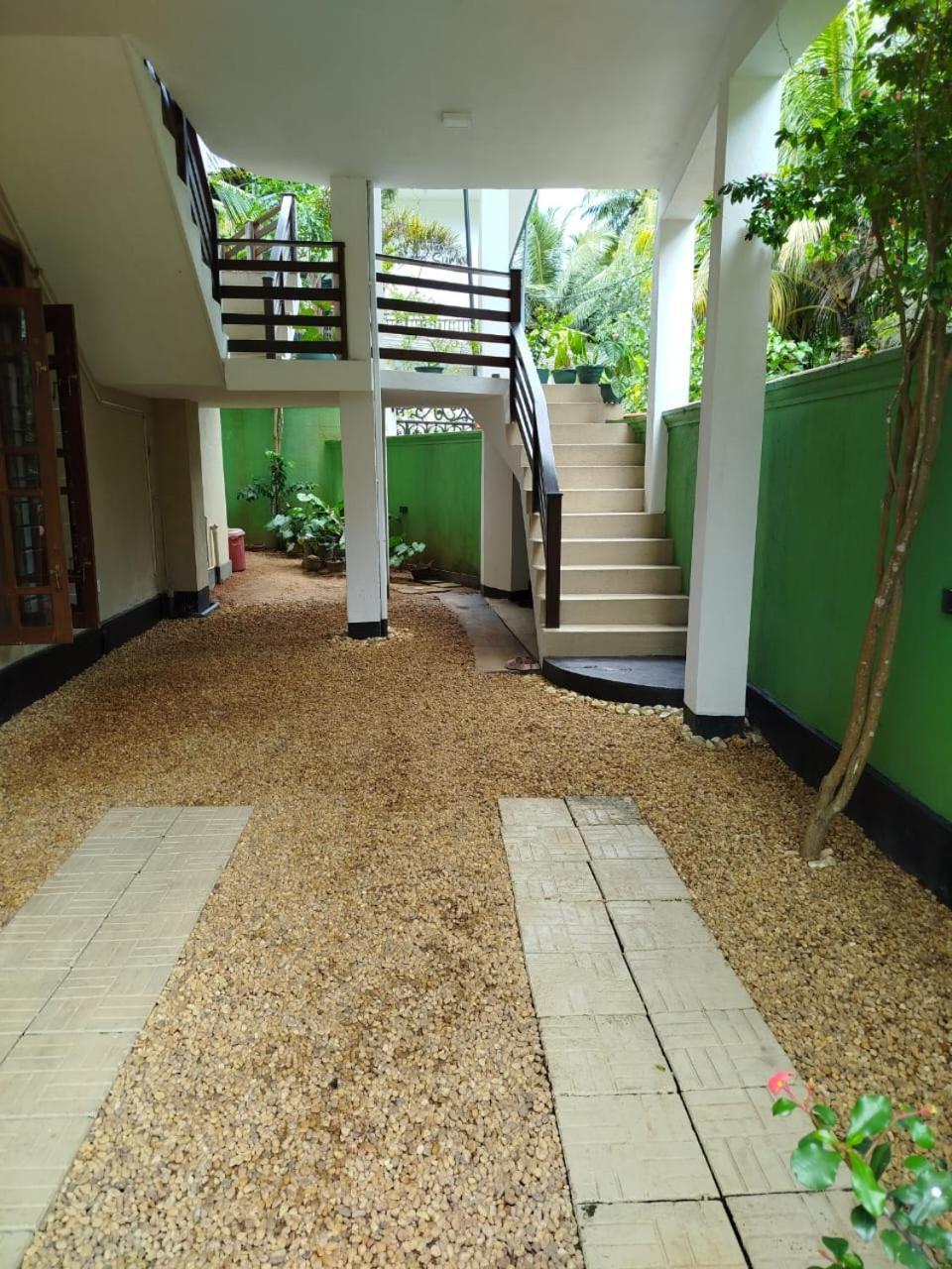 Siyon Yula - Guest House 히카두와 외부 사진